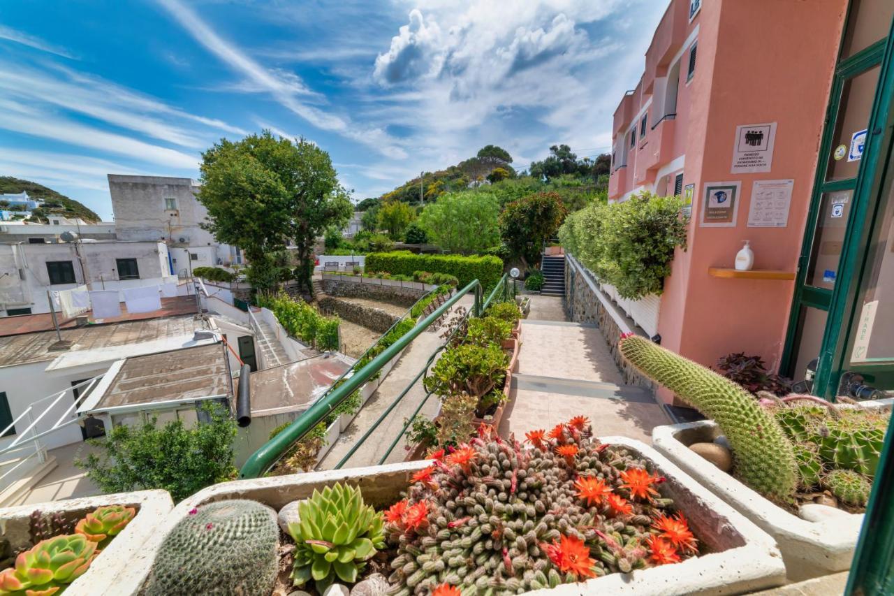 Albergo Le Querce Ponza Luaran gambar
