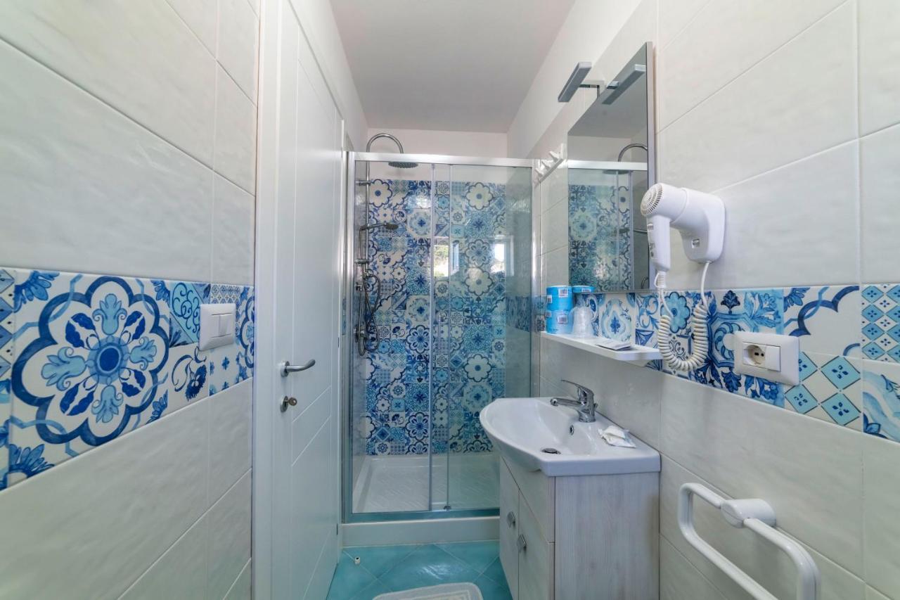 Albergo Le Querce Ponza Luaran gambar
