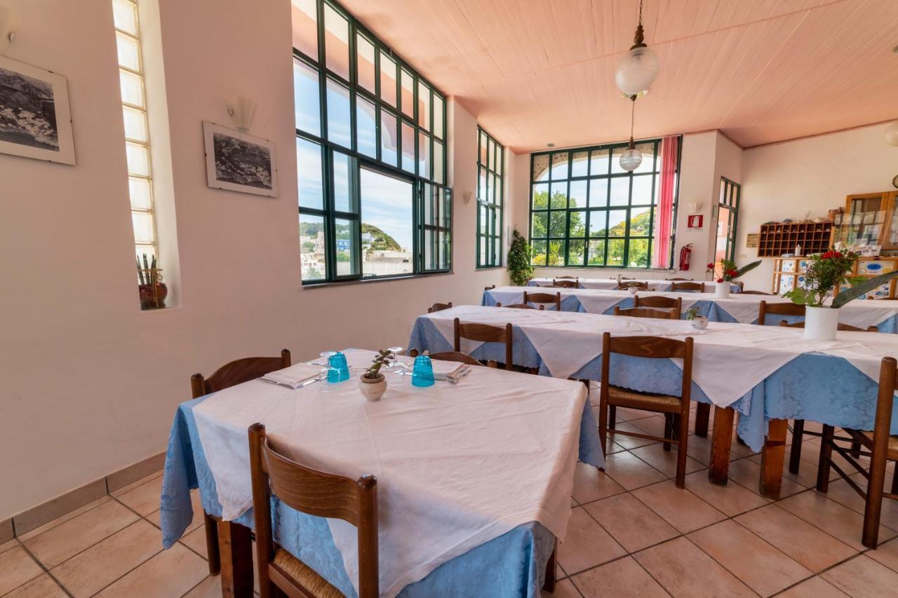 Albergo Le Querce Ponza Luaran gambar