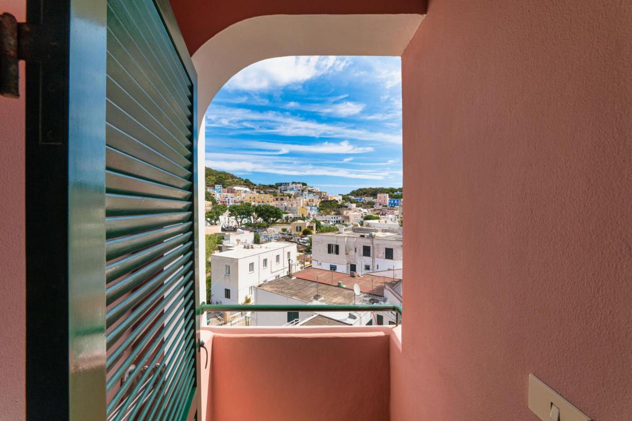 Albergo Le Querce Ponza Luaran gambar